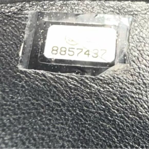 CHANEL Black Vintage CC Logo Caviar Leather Quilted Medallion Tote Bag - Picture 11 of 16